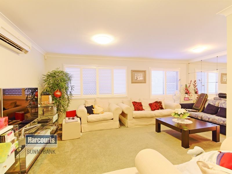 11 Hilas Circuit, Sunnybank Hills QLD 4109