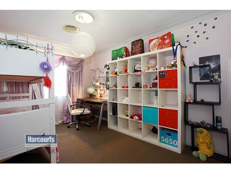 8 Pinecroft Close, Calamvale QLD 4116