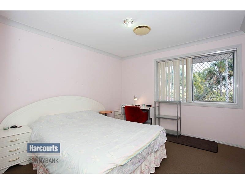 8 Pinecroft Close, Calamvale QLD 4116