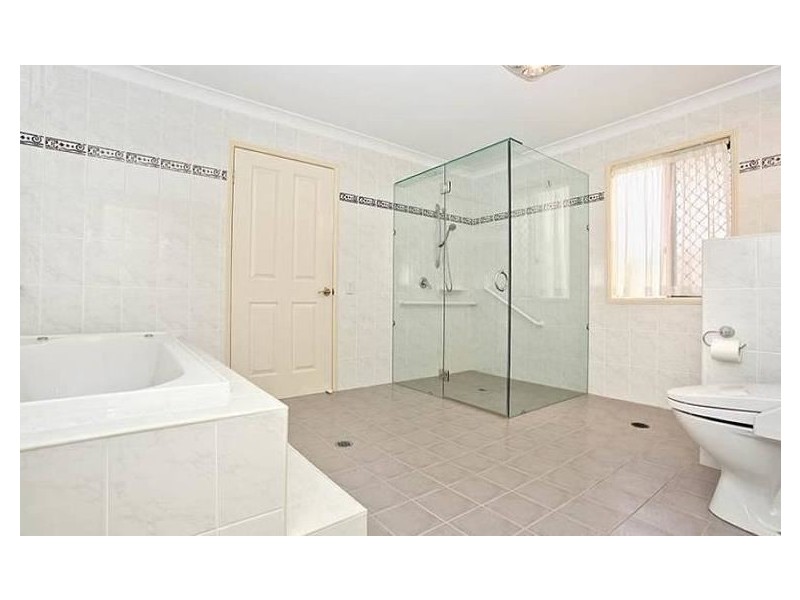 7 Candlewood Court, Stretton QLD 4116