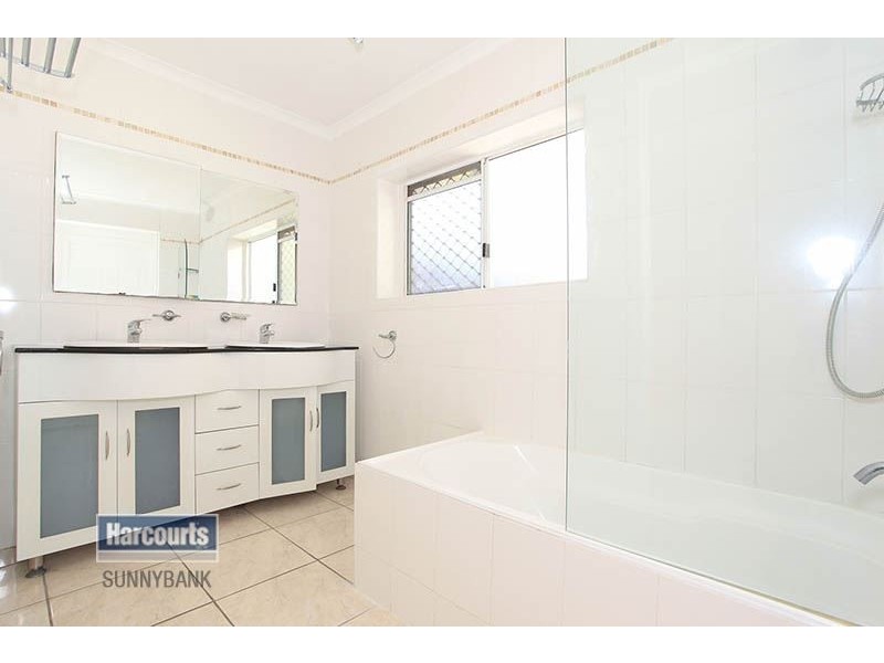 33 Flinders Crescent, Boronia Heights QLD 4124