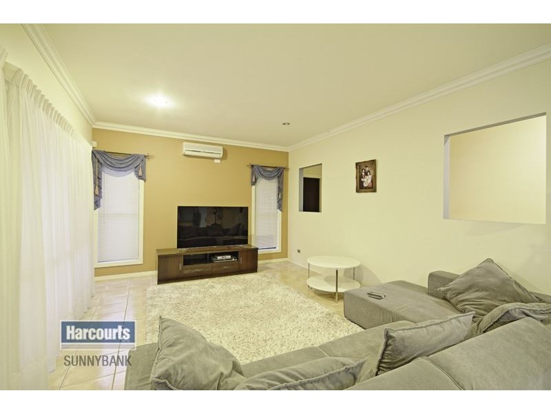 16 Edgeware Close, Sunnybank Hills QLD 4109