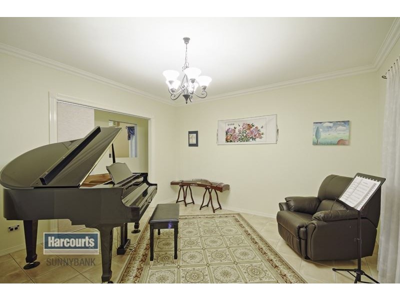 16 Edgeware Close, Sunnybank Hills QLD 4109