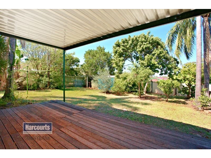 5 Topham Court, Hillcrest QLD 4118