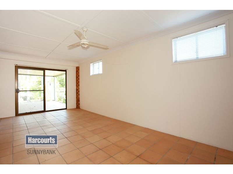 5 Topham Court, Hillcrest QLD 4118