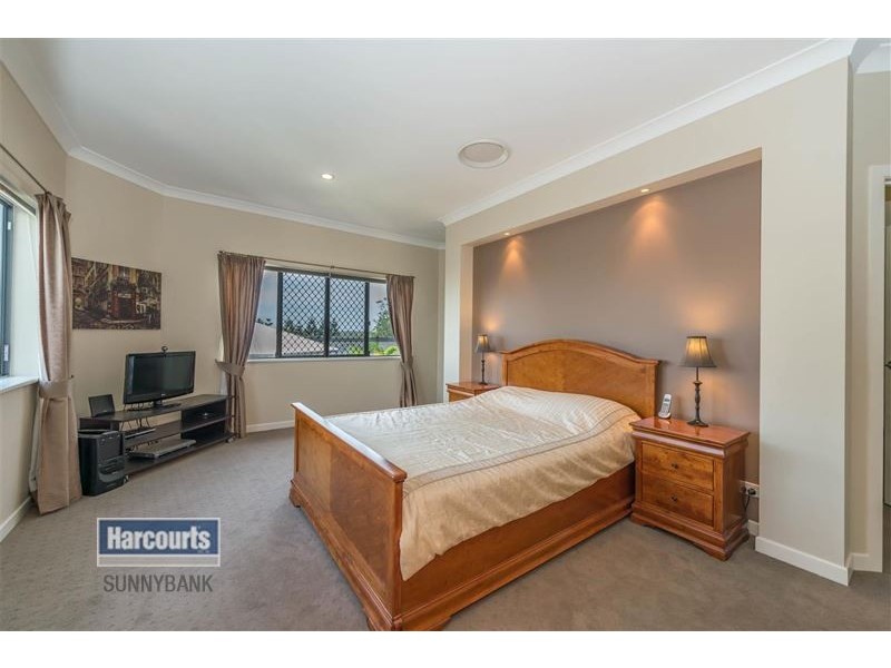 18 Walker Circuit, Eight Mile Plains QLD 4113