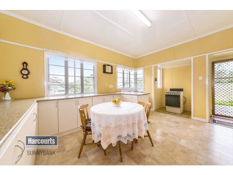 4 Beechcroft Street, Coopers Plains QLD 4108