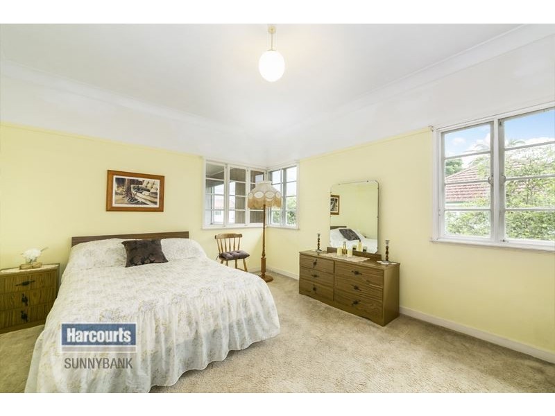 4 Beechcroft Street, Coopers Plains QLD 4108