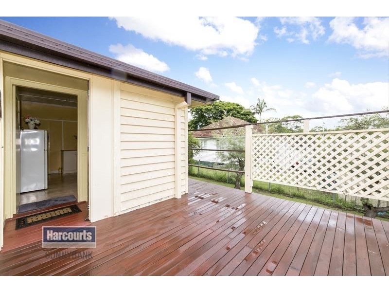 4 Beechcroft Street, Coopers Plains QLD 4108