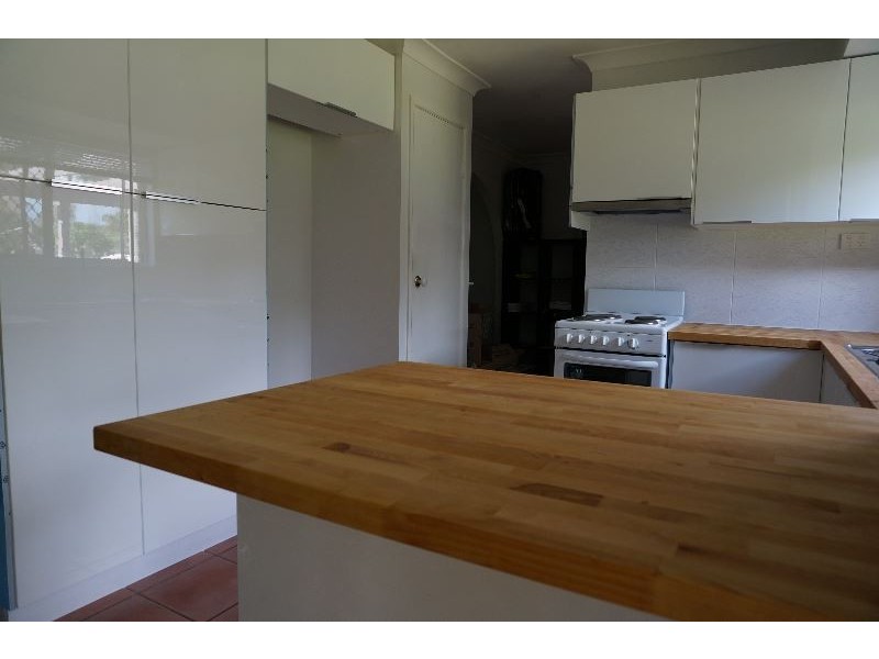 4 Beaufortia Court, Regents Park QLD 4118