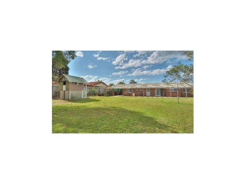 4 Beaufortia Court, Regents Park QLD 4118