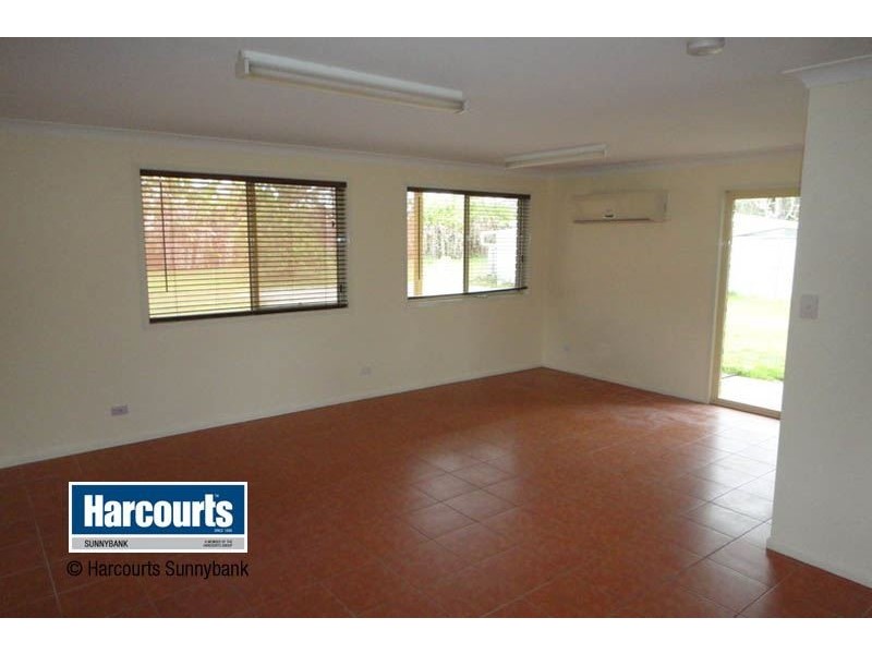 210 Bowhill Road, Willawong QLD 4110