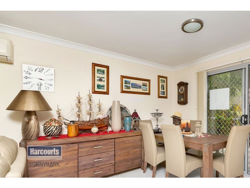1/1 Emerald Drive, Regents Park QLD 4118