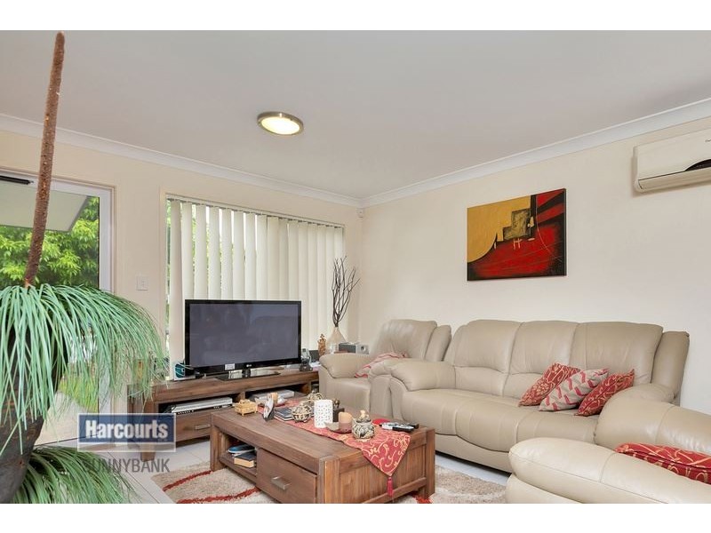 1/1 Emerald Drive, Regents Park QLD 4118