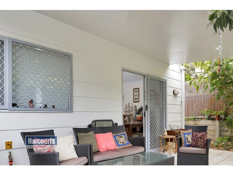 1/1 Emerald Drive, Regents Park QLD 4118