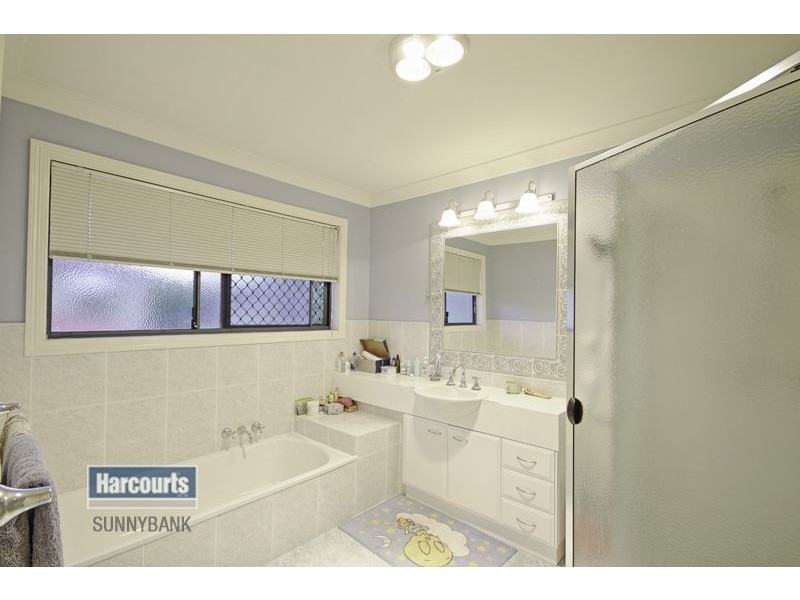 16 Edgeware Close, Sunnybank Hills QLD 4109