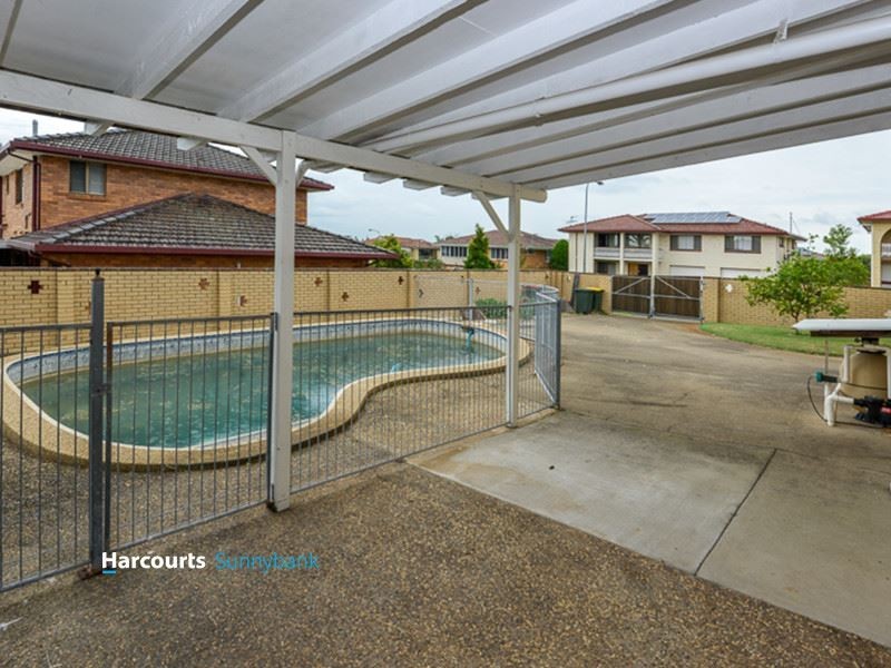 1 Dando Street, Macgregor QLD 4109