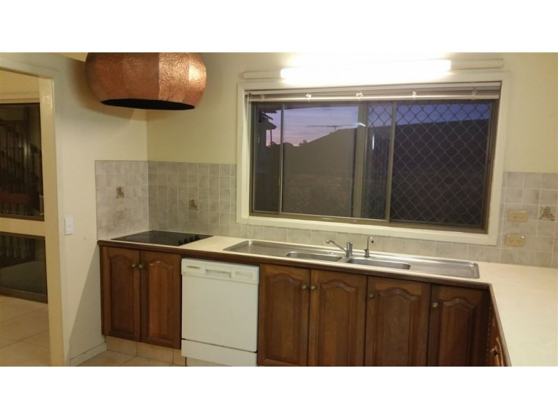 2 Aminta Street, Sunnybank QLD 4109