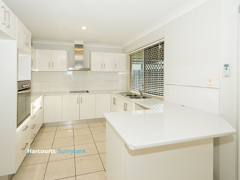 4 Charlton Place, Regents Park QLD 4118