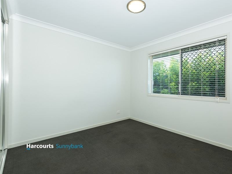 4 Charlton Place, Regents Park QLD 4118
