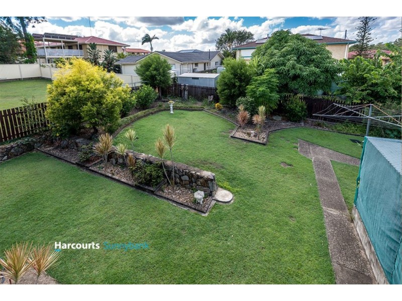 7 Carnoustie Street, Macgregor QLD 4109