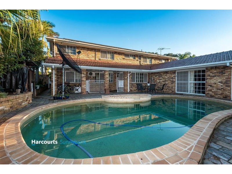 8 Metropole Street, Robertson QLD 4109
