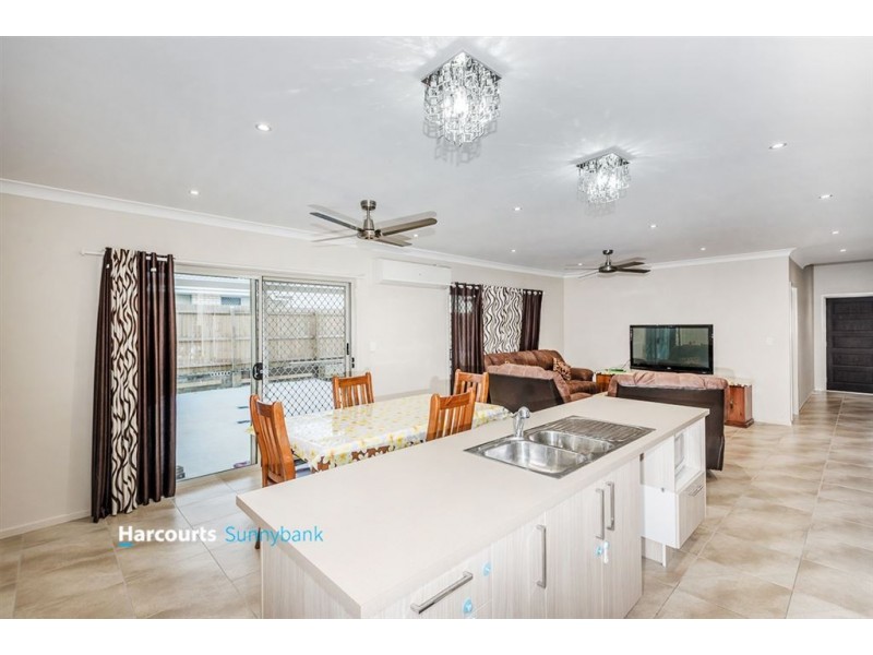 4 Berrima Street, Regents Park QLD 4118