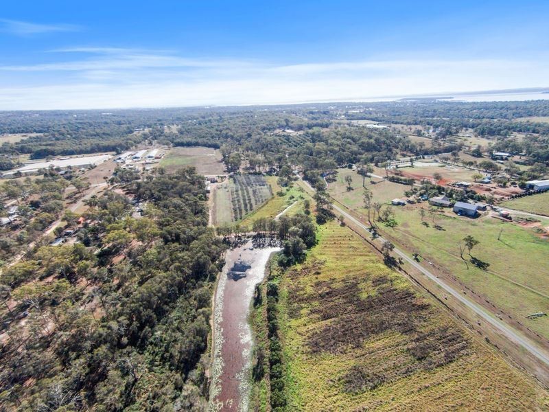 106 Giles Road, Redland Bay QLD 4165