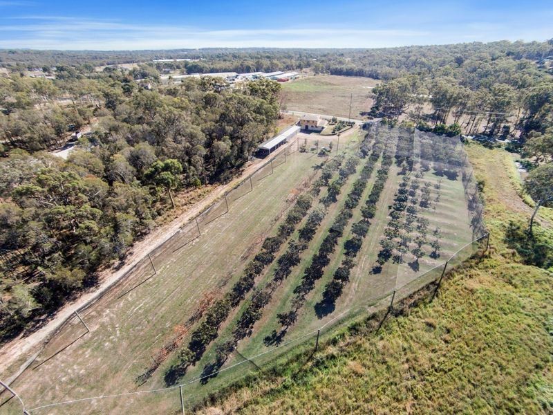 106 Giles Road, Redland Bay QLD 4165