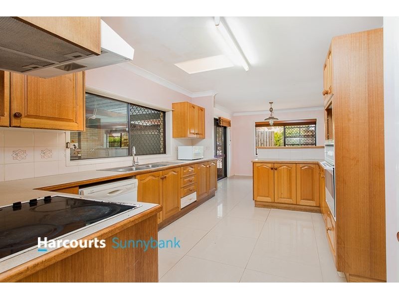 24 Marla Street, Robertson QLD 4109