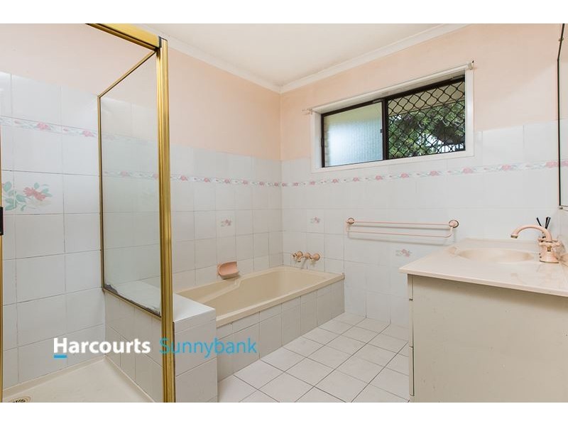 24 Marla Street, Robertson QLD 4109