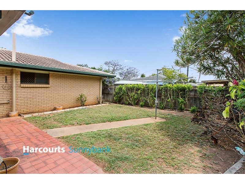 24 Marla Street, Robertson QLD 4109