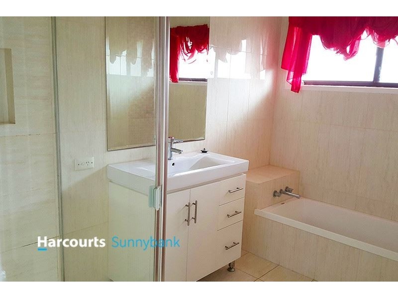 3 Standale Street, Macgregor QLD 4109