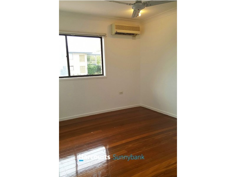 3 Standale Street, Macgregor QLD 4109