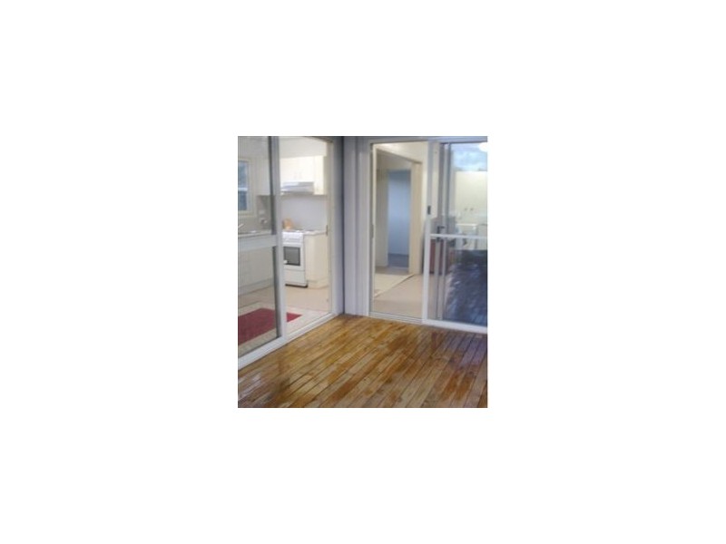 B/16 Saffron Street, Robertson QLD 4109