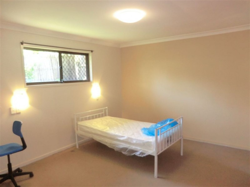 Room 4/47 Cherrywood Street, Sunnybank Hills QLD 4109