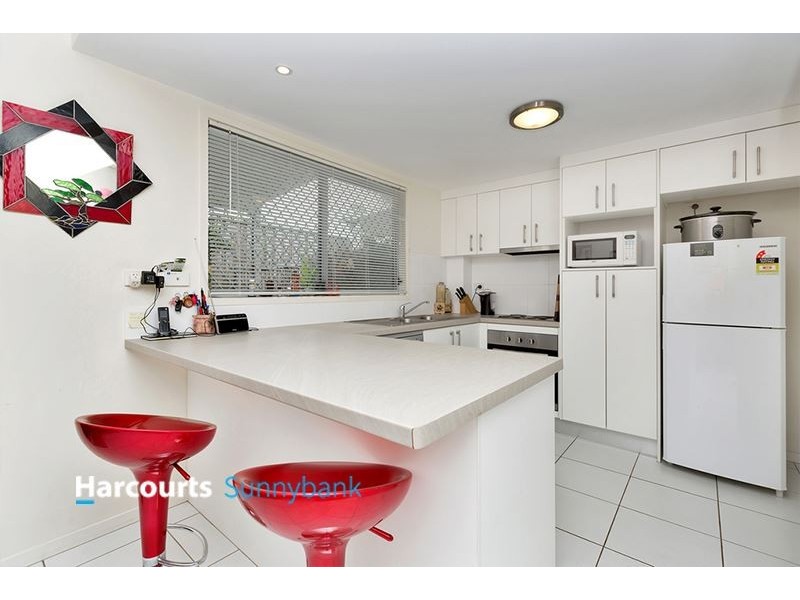 1/1 Emerald Drive, Regents Park QLD 4118