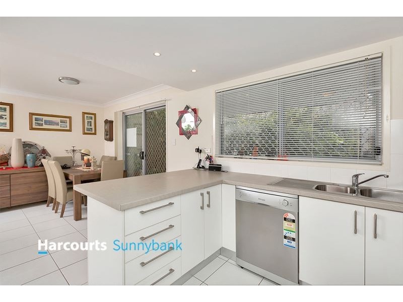 1/1 Emerald Drive, Regents Park QLD 4118