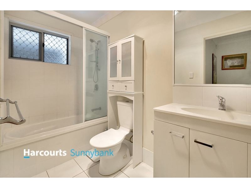 1/1 Emerald Drive, Regents Park QLD 4118