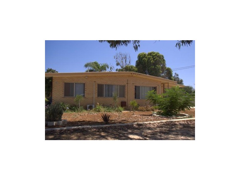 98 Kenny Crescent, Rangeway WA 6530