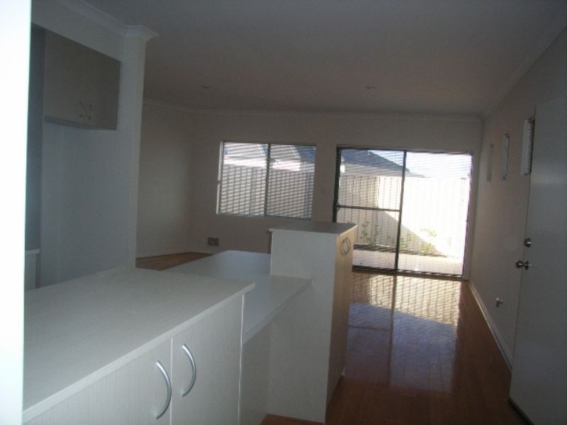 4/344 Carrington Street, Hamilton Hill WA 6163