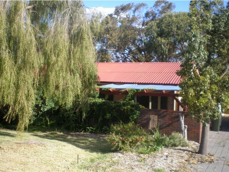 61 Cordelia Avenue, Coolbellup WA 6163