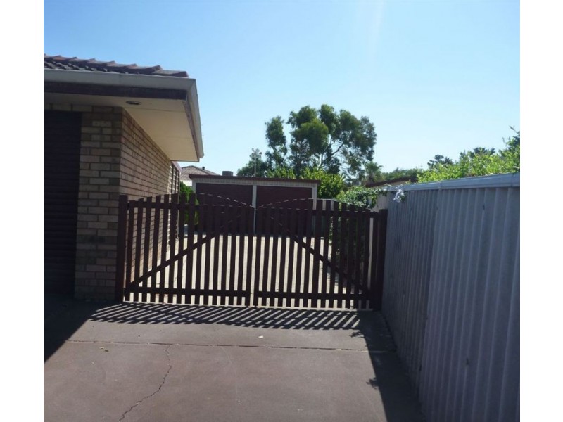 4 Seawind Drive, Silver Sands WA 6210