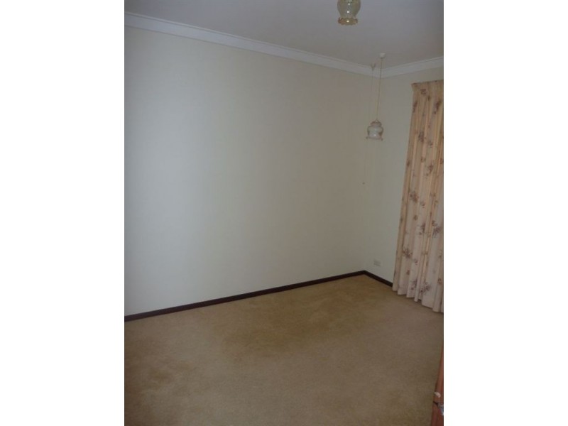 4 Seawind Drive, Silver Sands WA 6210