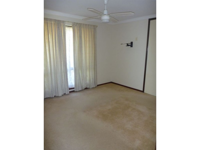 4 Seawind Drive, Silver Sands WA 6210