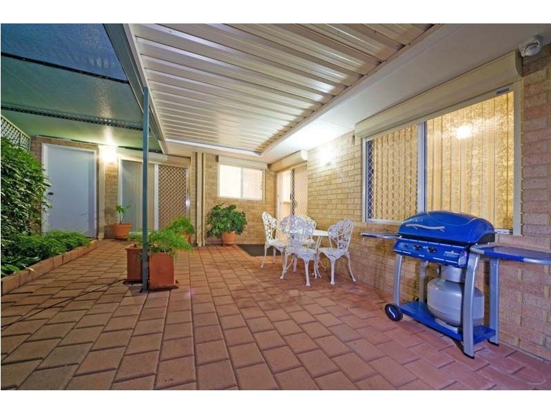 4/12 Kanimbla Street, Bicton WA 6157