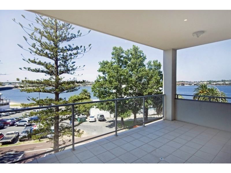 204/1 The Esplanade, Mount Pleasant WA 6153