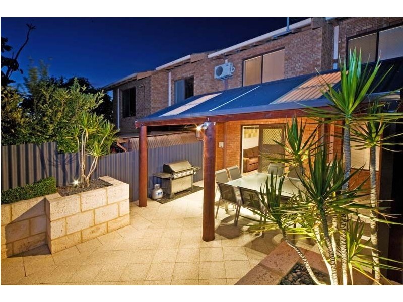 13/8-10 Swan Road, Attadale WA 6156