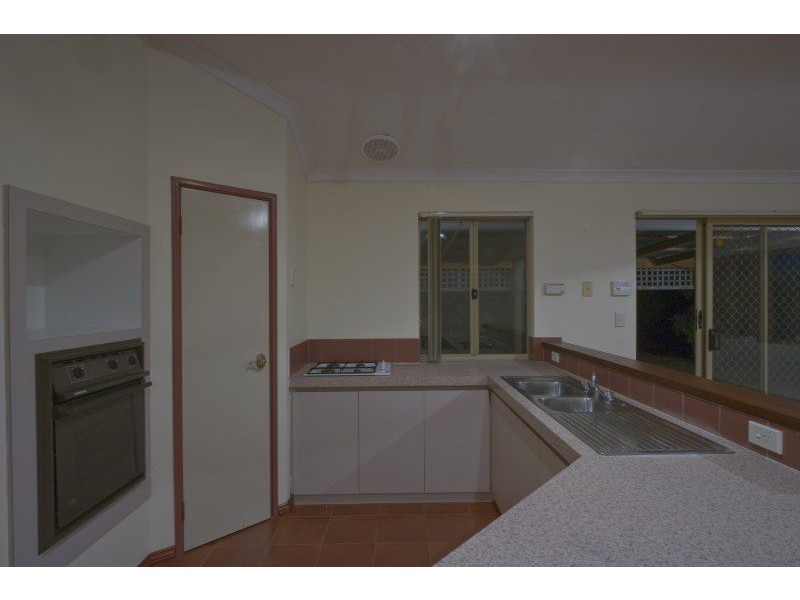 13 Firestone Place, Meadow Springs WA 6210