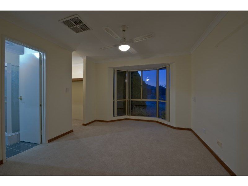 13 Firestone Place, Meadow Springs WA 6210